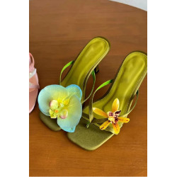 Floral Charm Heels – Sandal Hak Bunga Cantik